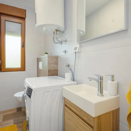 Lumalu Apartament *