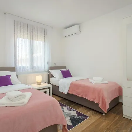 Lumalu 아파트 Galižana